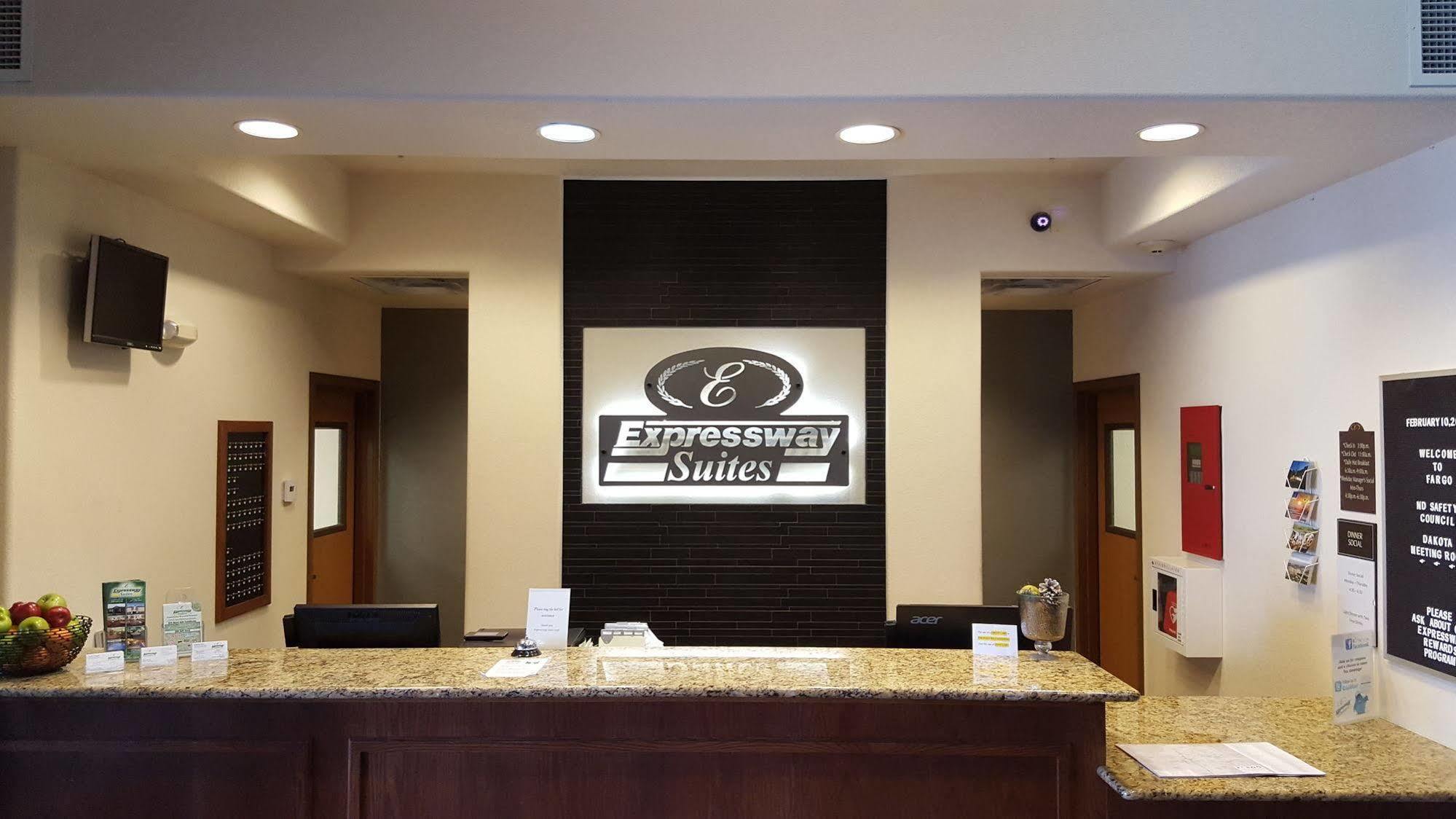 Expressway Suites Fargo Exteriér fotografie
