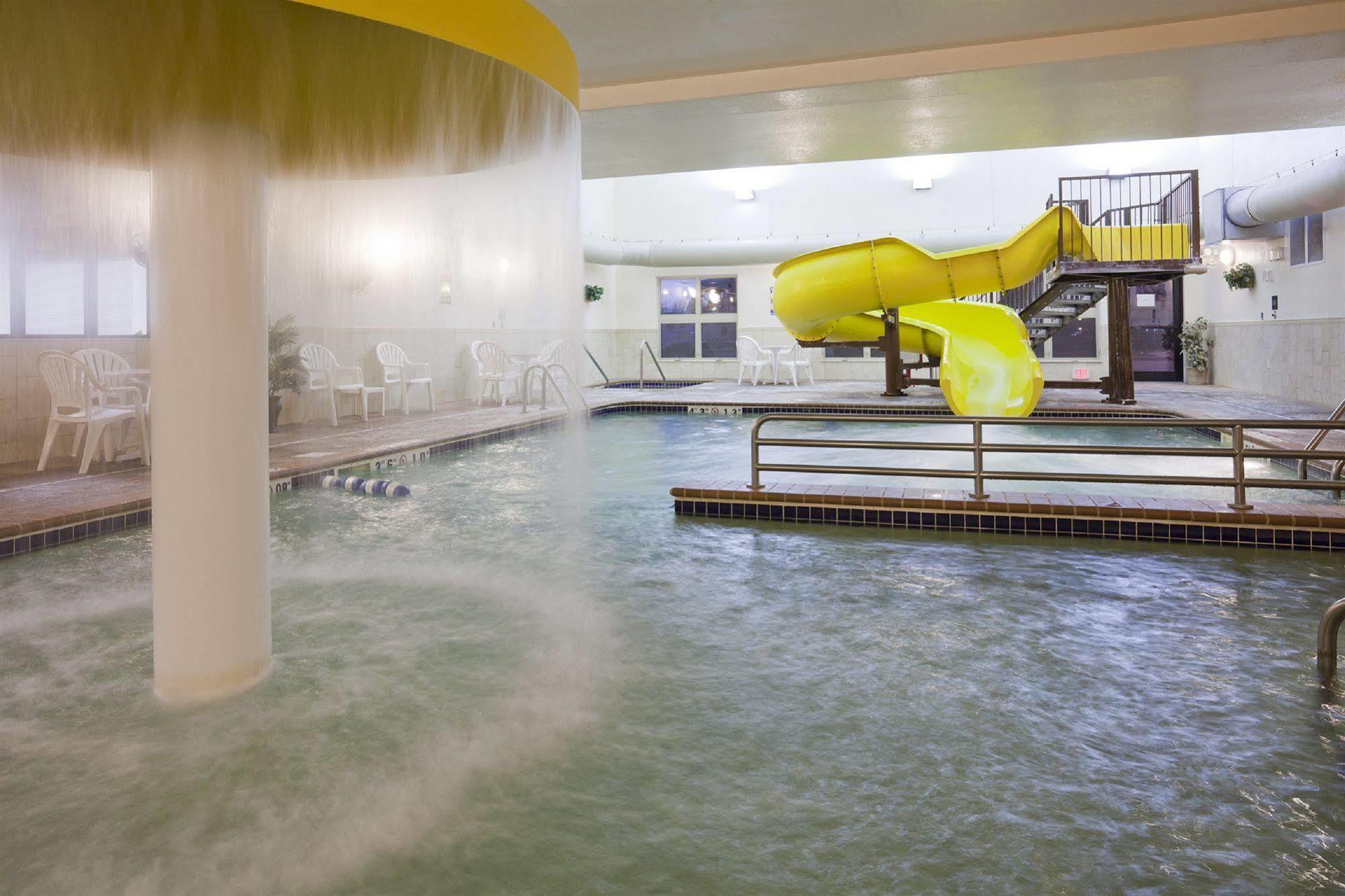 Expressway Suites Fargo Exteriér fotografie